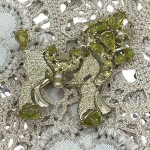 Vtg DODDS Unicorn Rhinestone Brooch Pin. Gold-Tone.